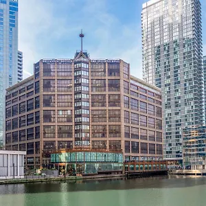 Britannia International Canary Wharf 4* לונדון